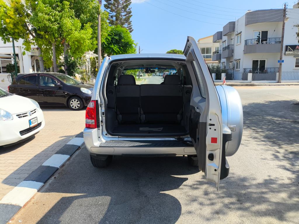 2003 Model Mitsubishi Pajero  3.0   V6