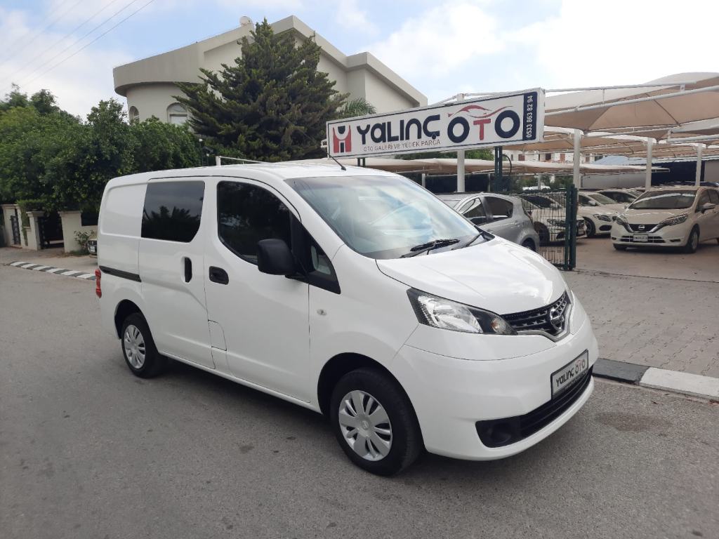Nissan NV200