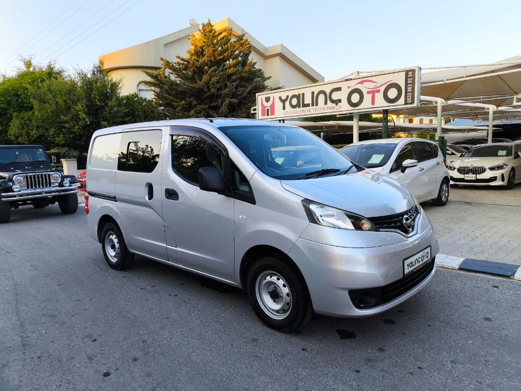 Nissan NV200
