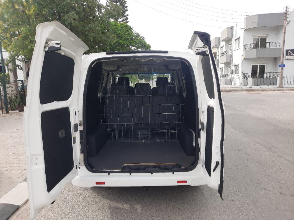 Nissan NV200