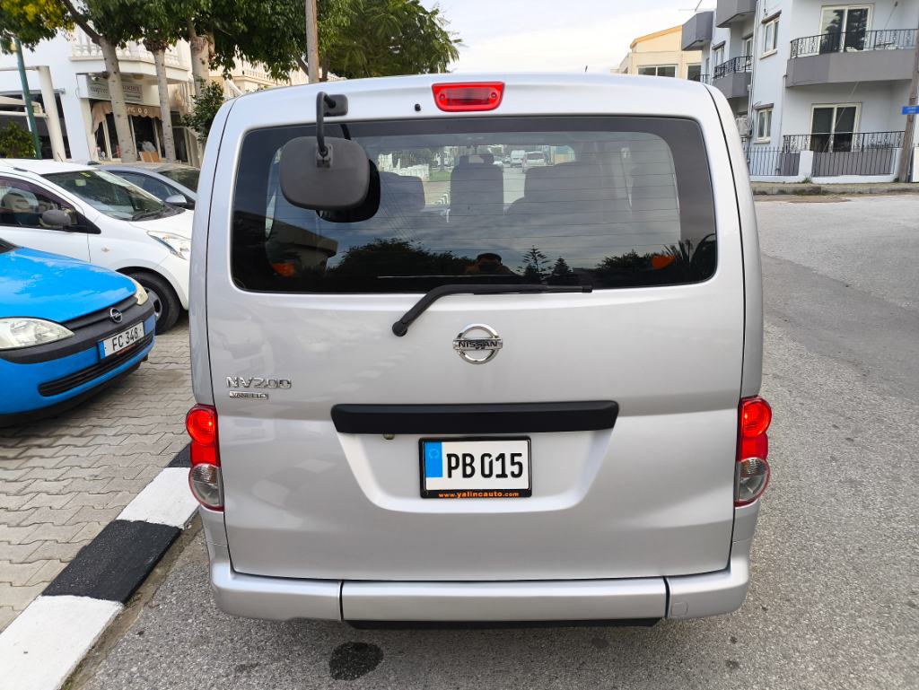 Nissan NV200