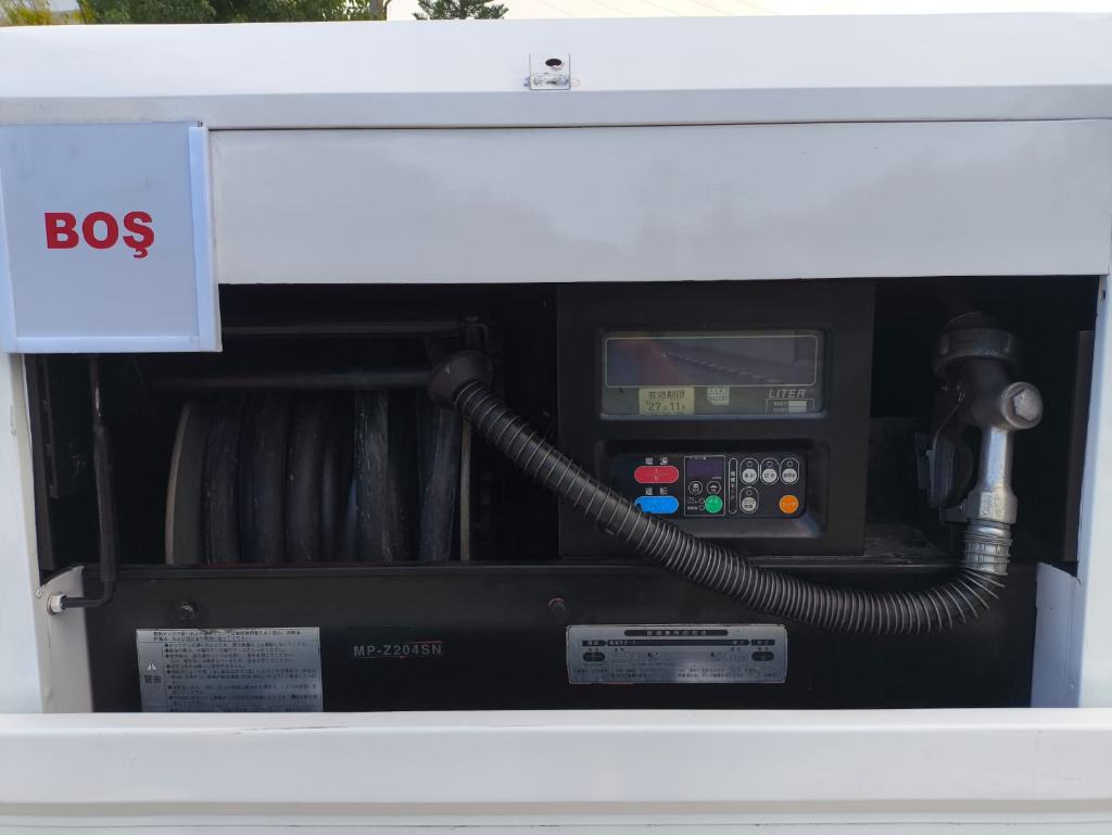 2013 Model Toyota Dyna Akar Yakıt Tankeri Kamyon