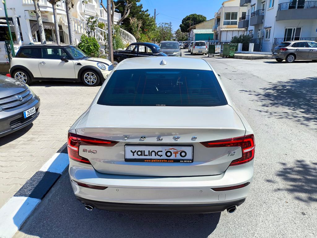2020 Model Volvo S60 R-Design 2.0 T4