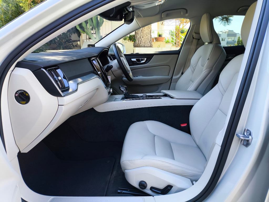2020 Model Volvo S60 R-Design 2.0 T4