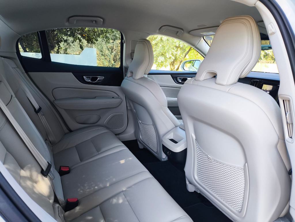 2020 Model Volvo S60 R-Design 2.0 T4