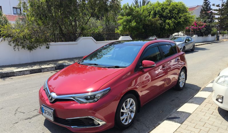 
								2015 Model Toyota Auris Panaromik Tavan dolu									