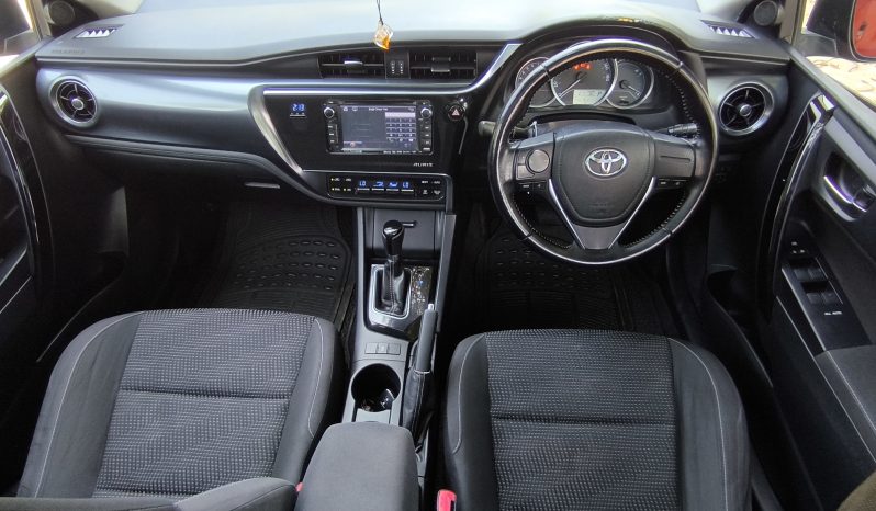 
								2015 Model Toyota Auris Panaromik Tavan dolu									
