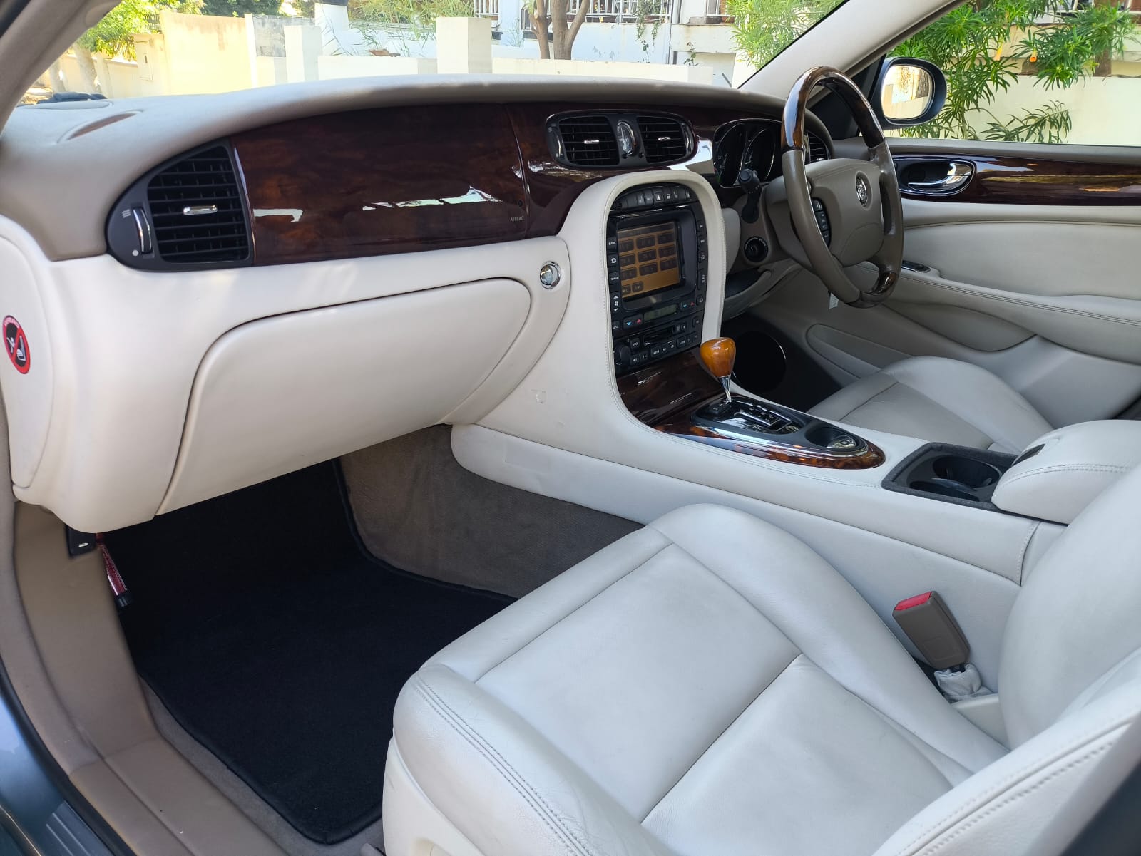 2004 Model Jaguar Xj8 Klasik 3.5 cc Benzin