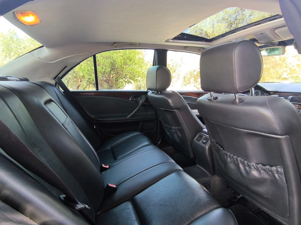 2002 Model Mercedes-Benz E220d   2.2 cc