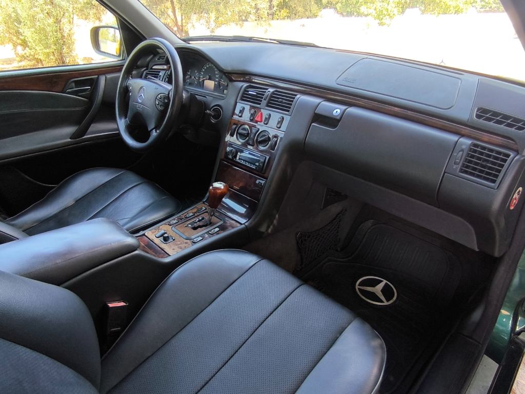 2002 Model Mercedes-Benz E220d   2.2 cc