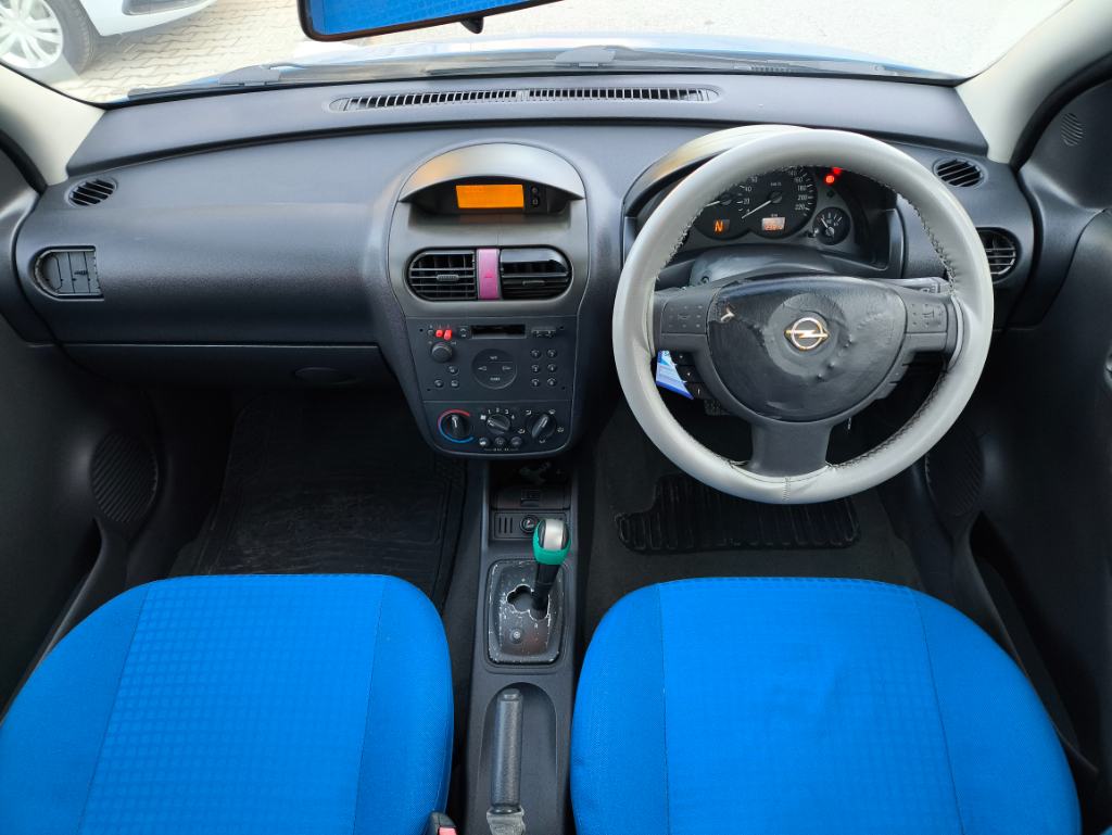 2002 Model Opel Corsa 1.2 cc Benzin Otomatik